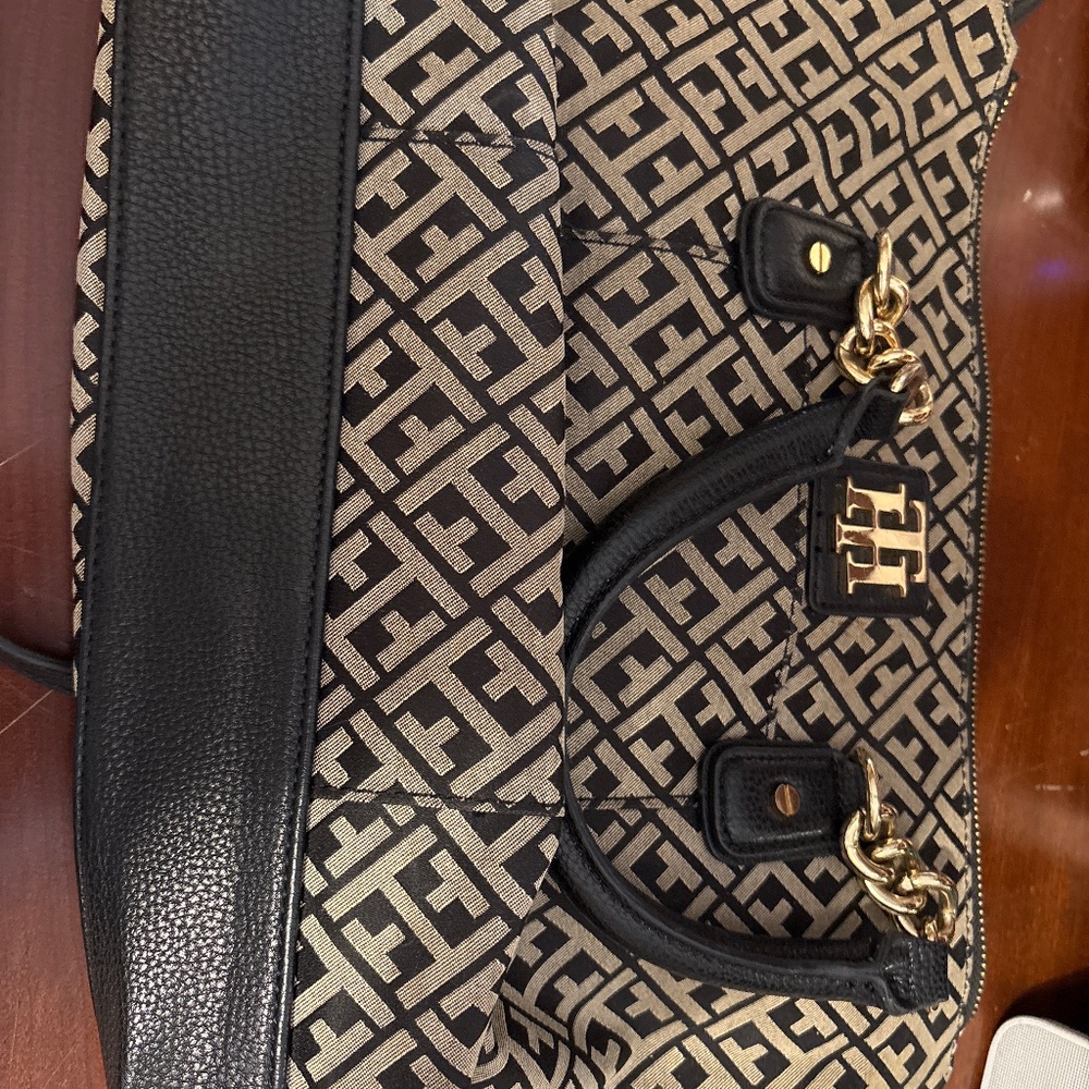 TH Purse